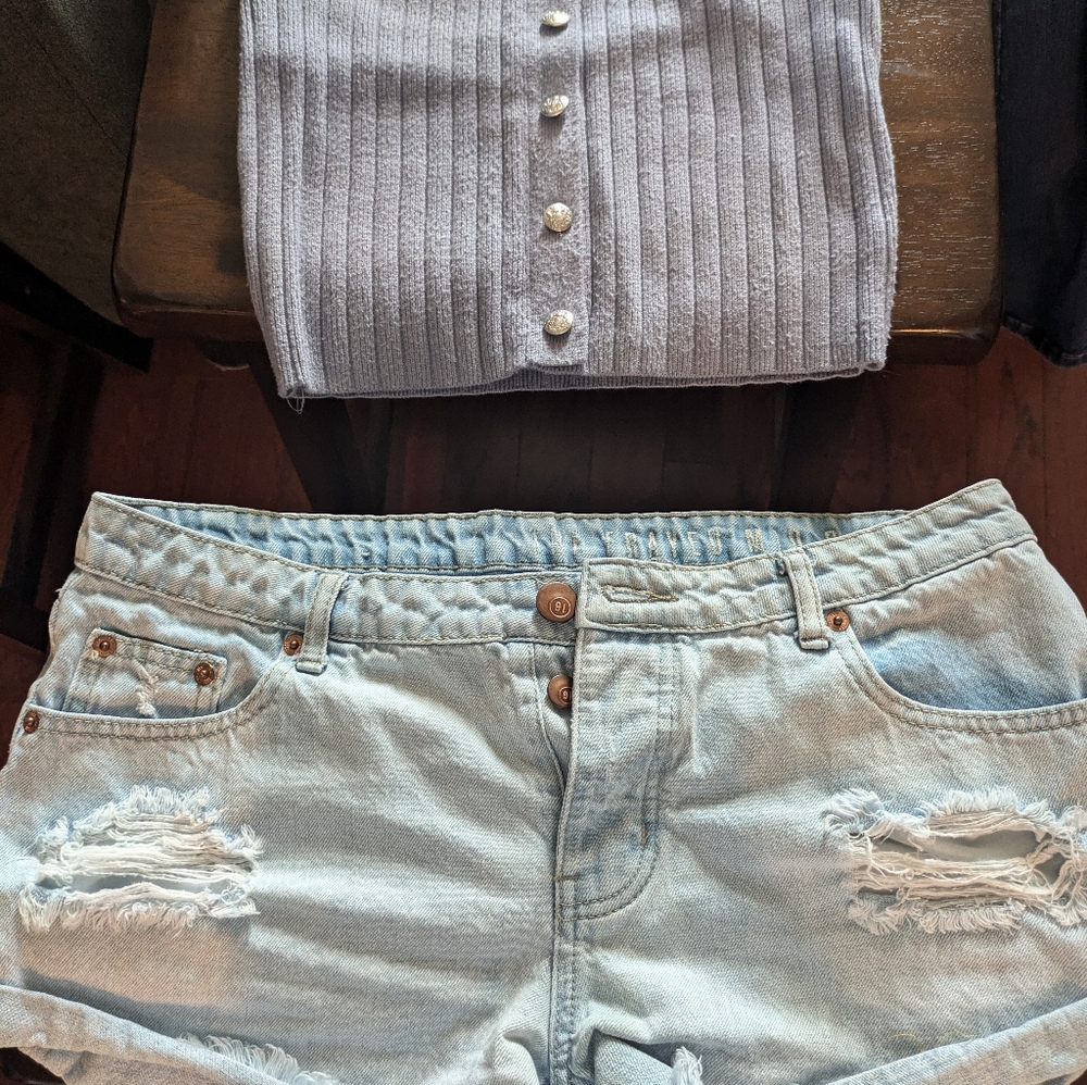 Shorts - Picture 5 of 6